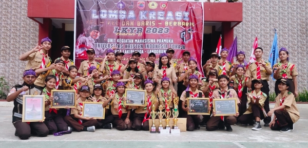 Siswa SMAN 8 Tana Toraja Meraih Prestasi dalam Lomba Kreasi Yel-Yel dan Baris-Berbaris LKYB 2023
